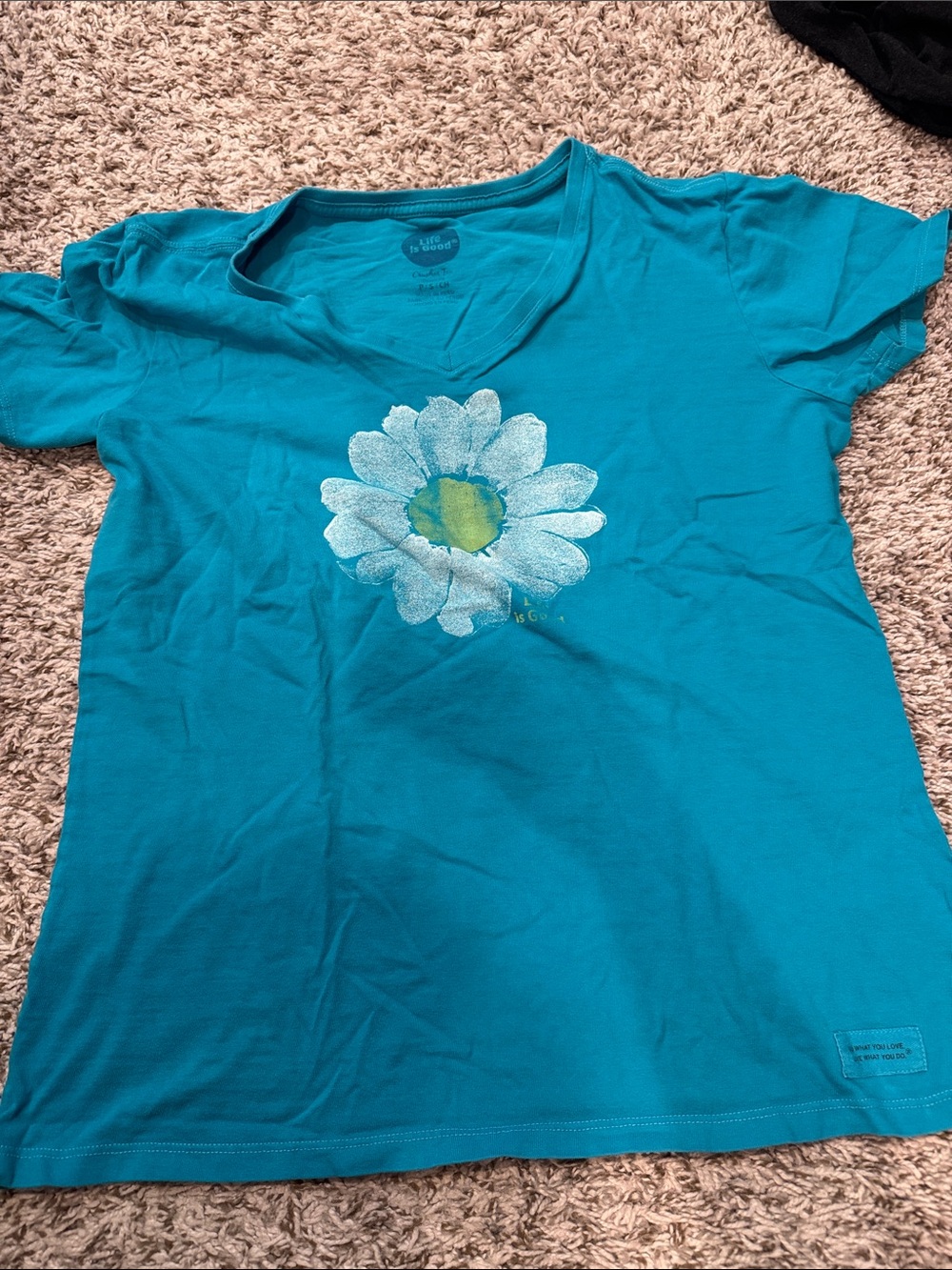 Life Is Good Turquoise Daisy V-Neck Tee